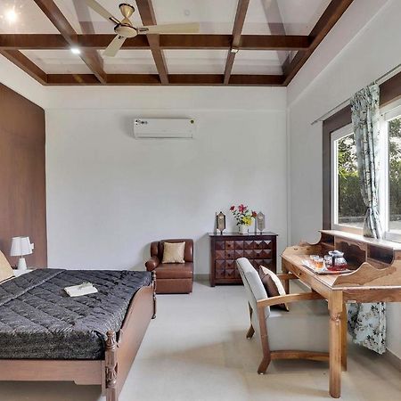 Stayvista'S Lakeside Whispers - Lake & Mountain-View Villa With Lawn & Indoor-Outdoor Games Nagpur Eksteriør billede